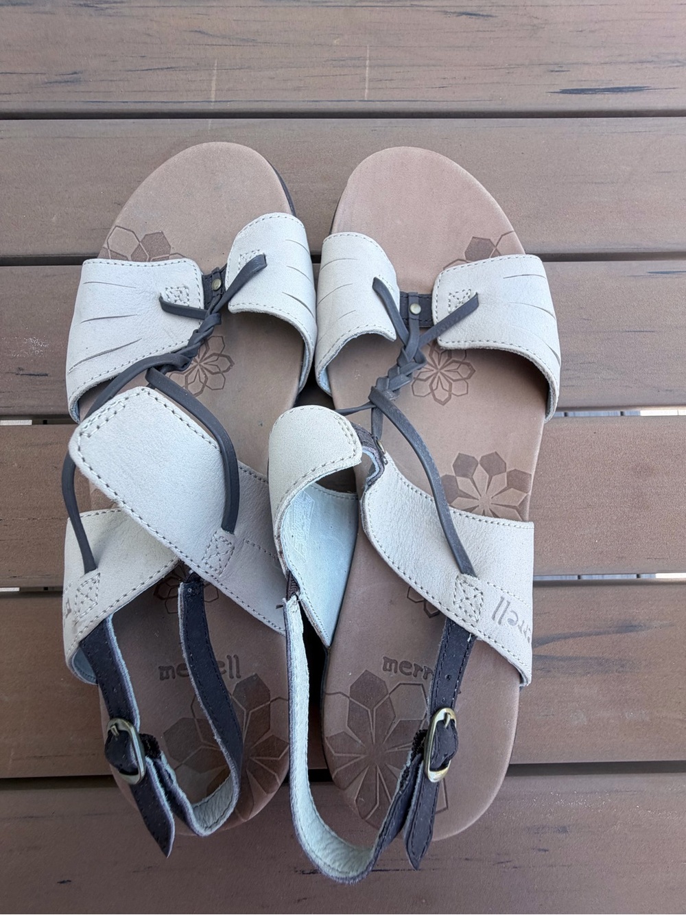 NEW Merrell Micca Women’s Cream and Dark Brown Leather Slingback Sandals